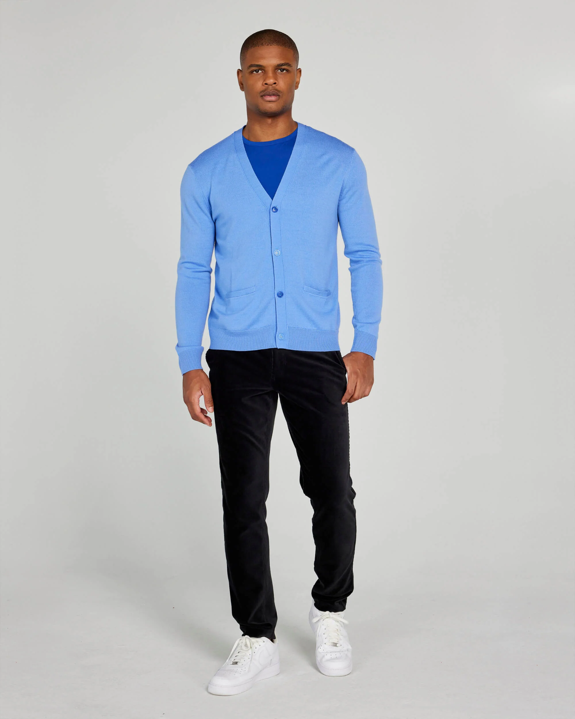 Budlow Cardigan in Bleu - Image 2