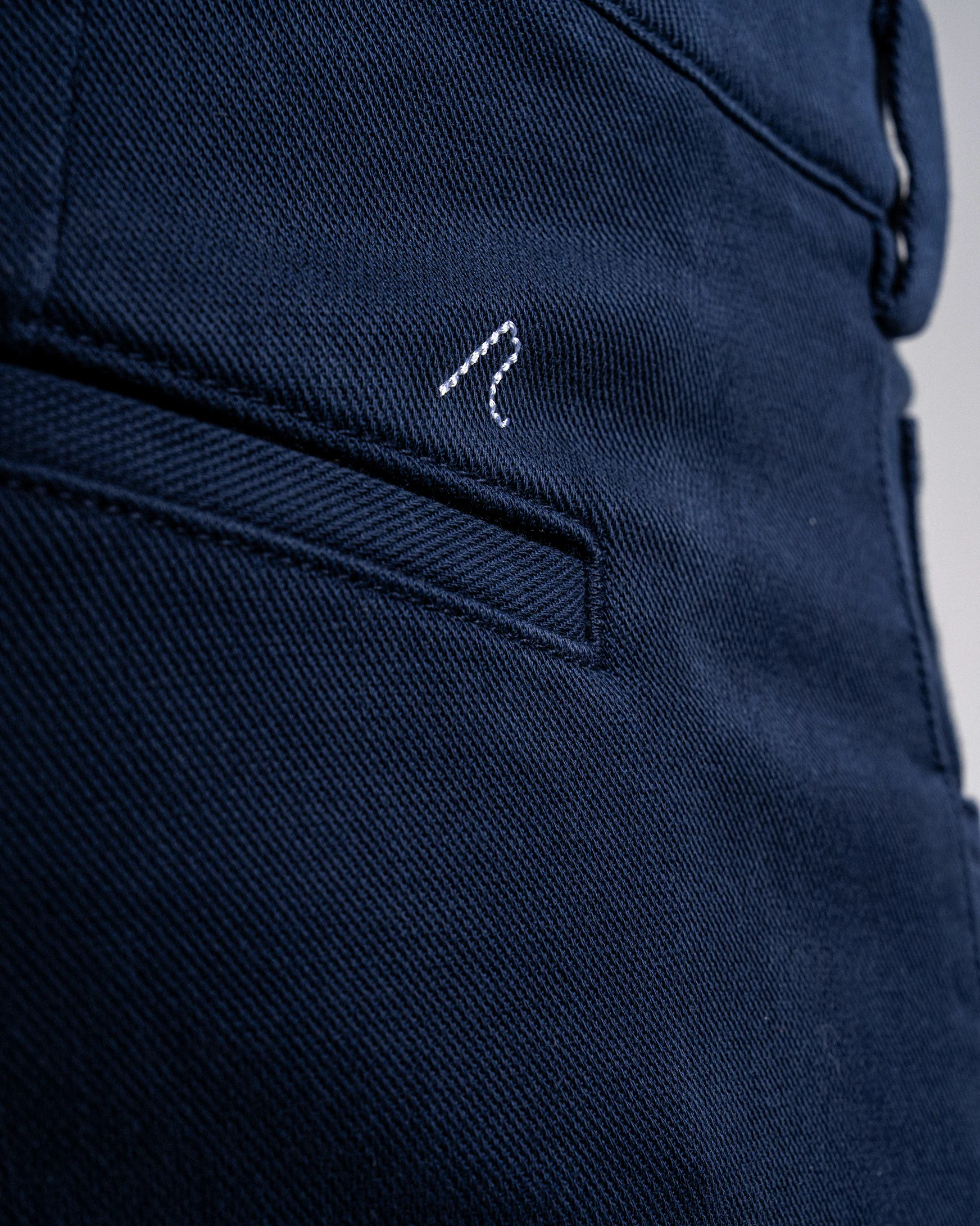 Calvin Pull-On Chino in Navy - Image 3