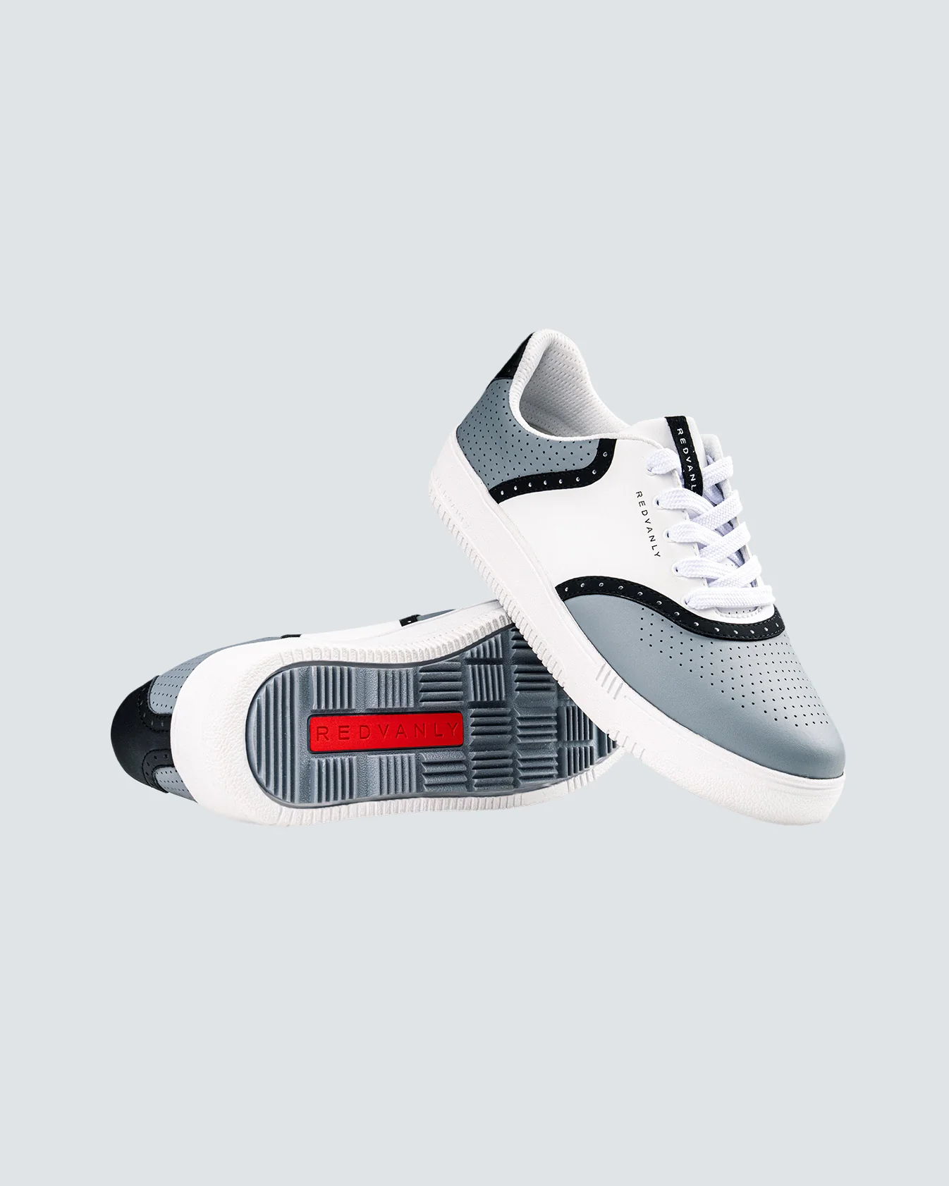 Cavalier Shoe in Shadow/Tuxedo