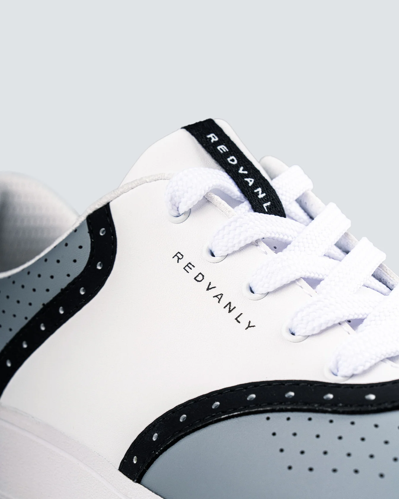 Cavalier Shoe in Shadow/Tuxedo - Image 3