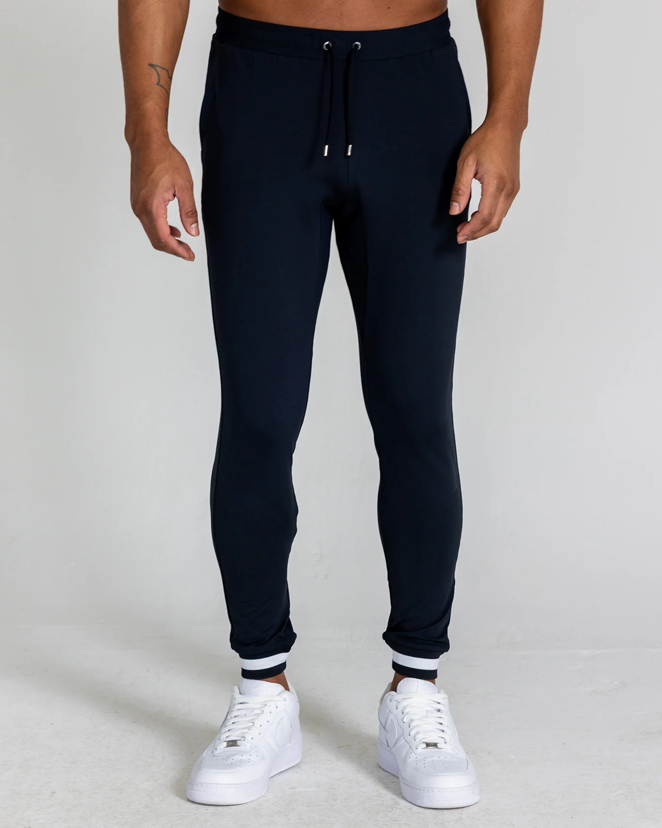 Coleman Jogger in Tuxedo