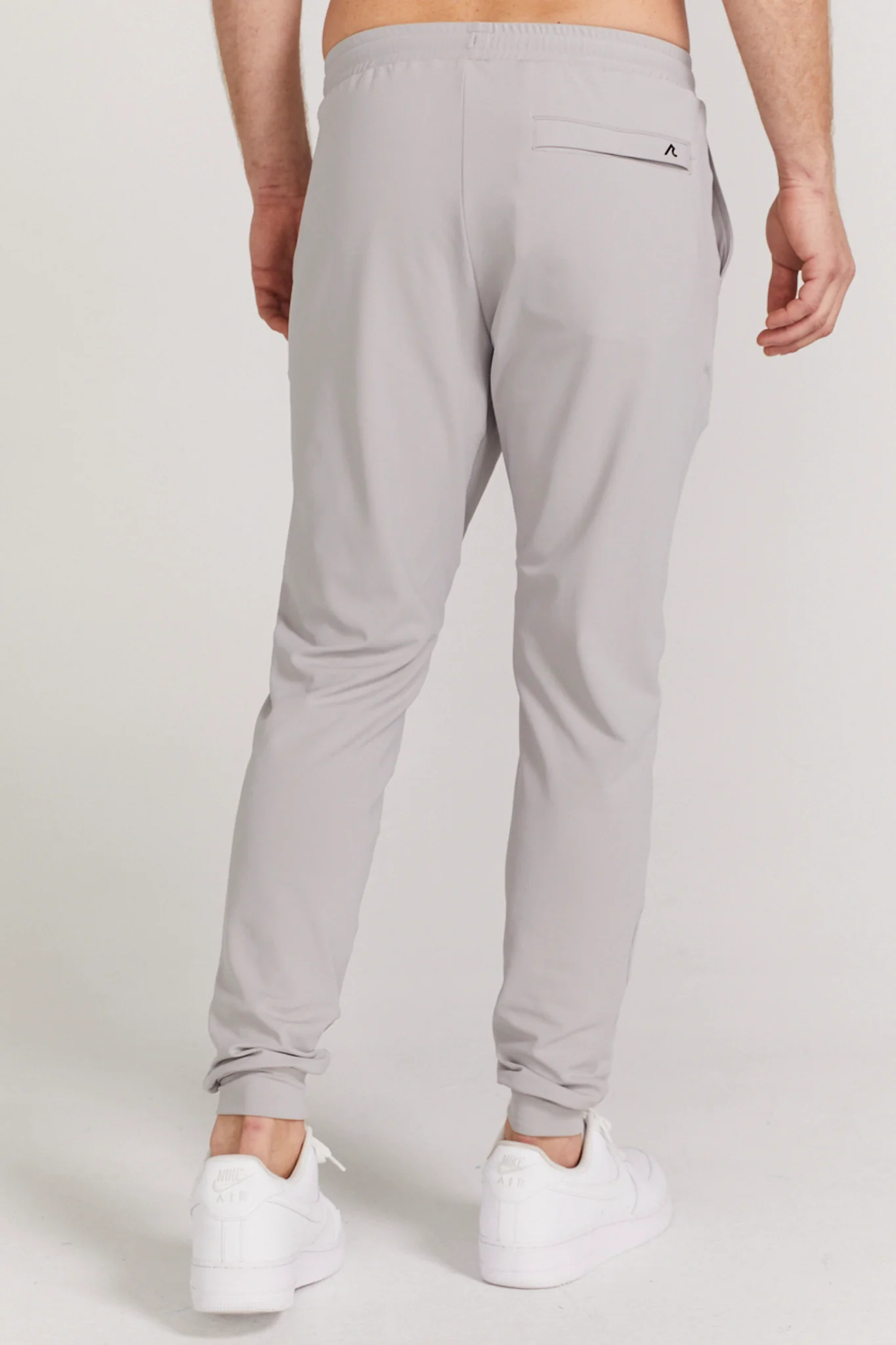 Donahue Jogger in Glacier Gray - Image 4