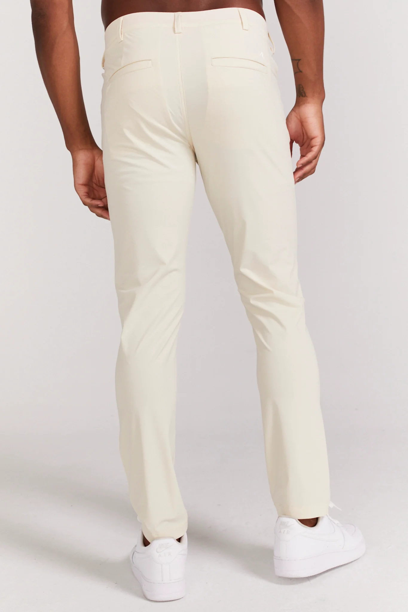 Kent Pull-On Trouser in Oat - Image 4