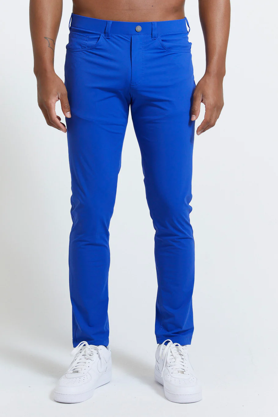 AW23