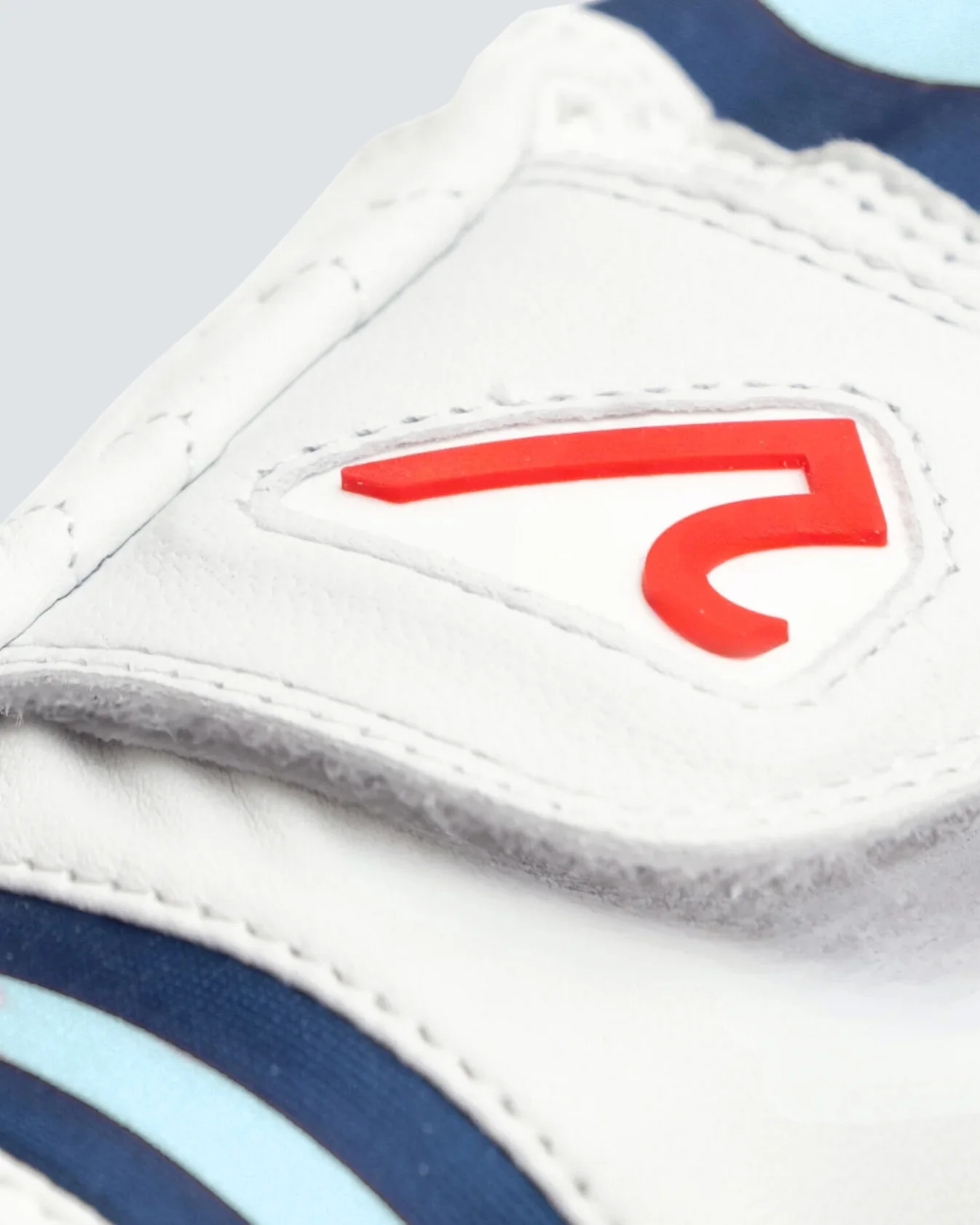 Perry Glove in Sky Blue/Navy - Image 2
