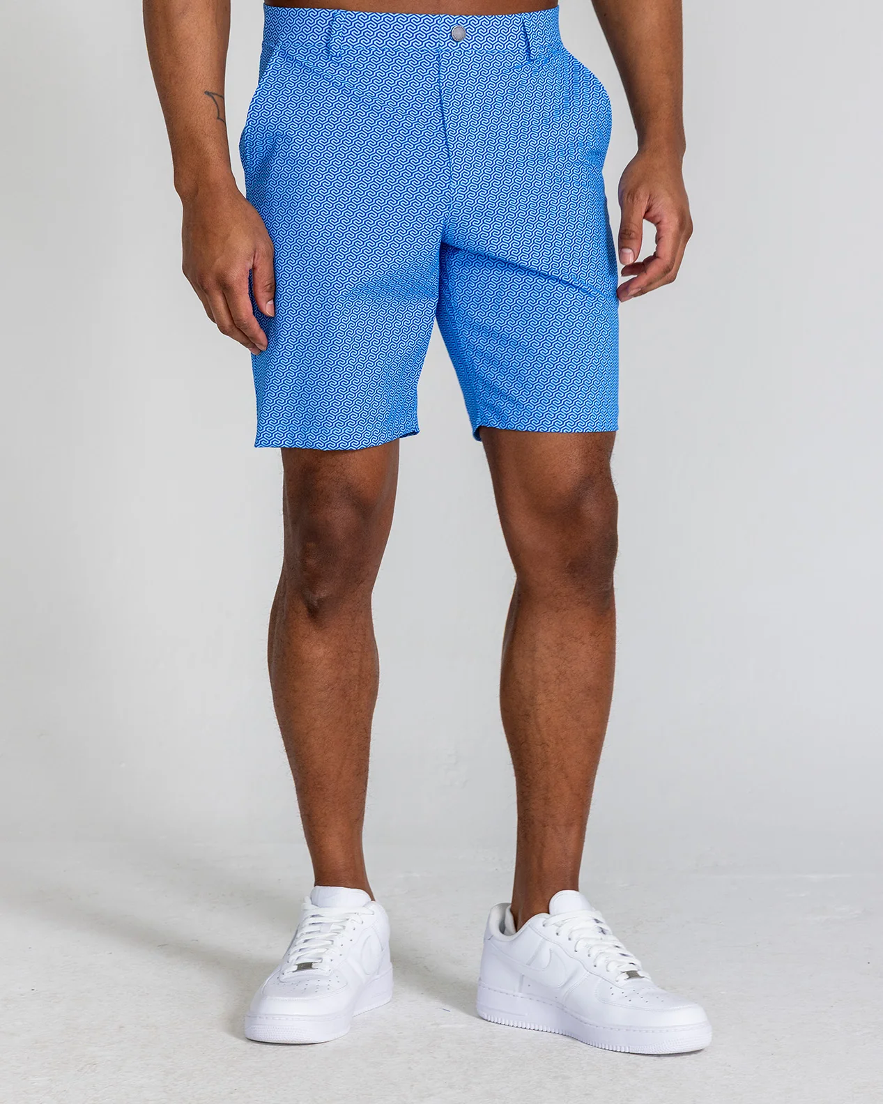 Printed Hanover Pull-On Short Grafton in Harbor Blue Multi - Image 2
