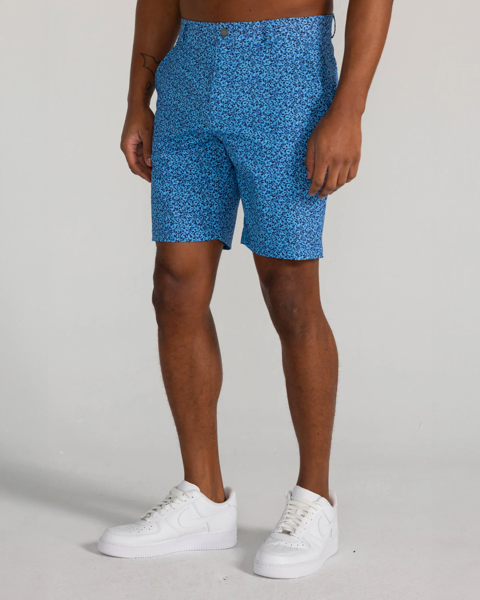 Printed Hanover Pull-On Short Randall in Blue Yonder Multi - Image 2