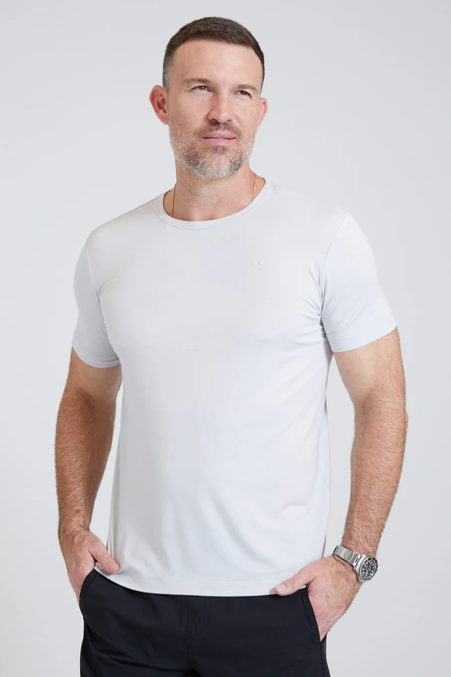 Sussex Tee in Glacier Gray